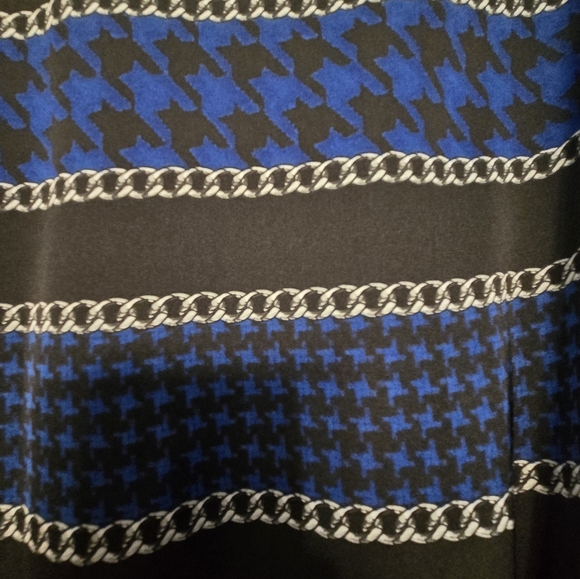 Casual top - Picture 6 of 9